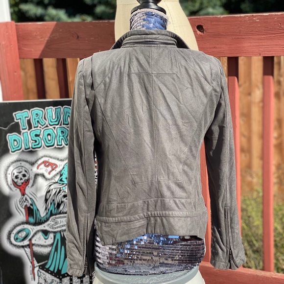 Gray vegan suede moto jacket multi zip for multi styling very cool great shape - Picture 5 of 6